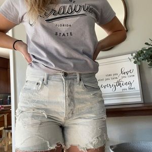 American eagle “boyfriend short”